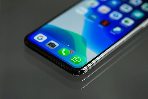 Thumbnail for: How HTML Impacts Mobile-First Design: Dev Analysis